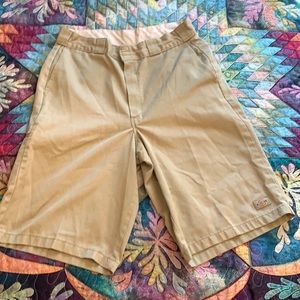 Tan dickies shorts